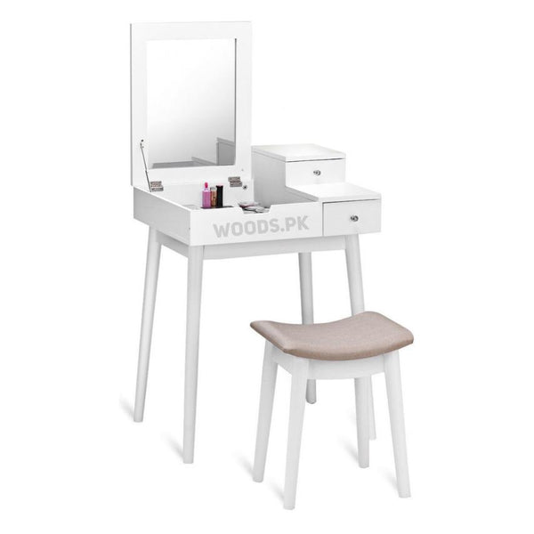 Anya Makeup Table