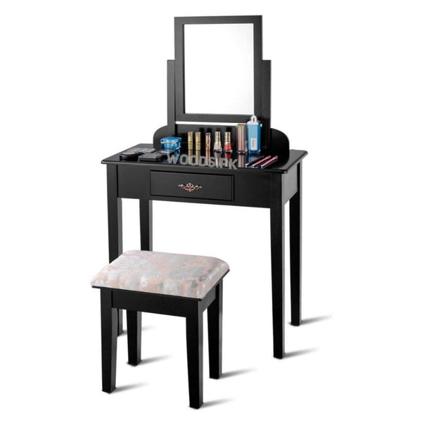 Leona Makeup Table